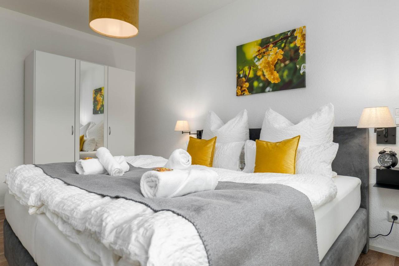 Vivamosel: Appartement Mit Mosel & Burgblick - Balkon - Parken - Aufzug - Fahrradraum كوتشيم المظهر الخارجي الصورة