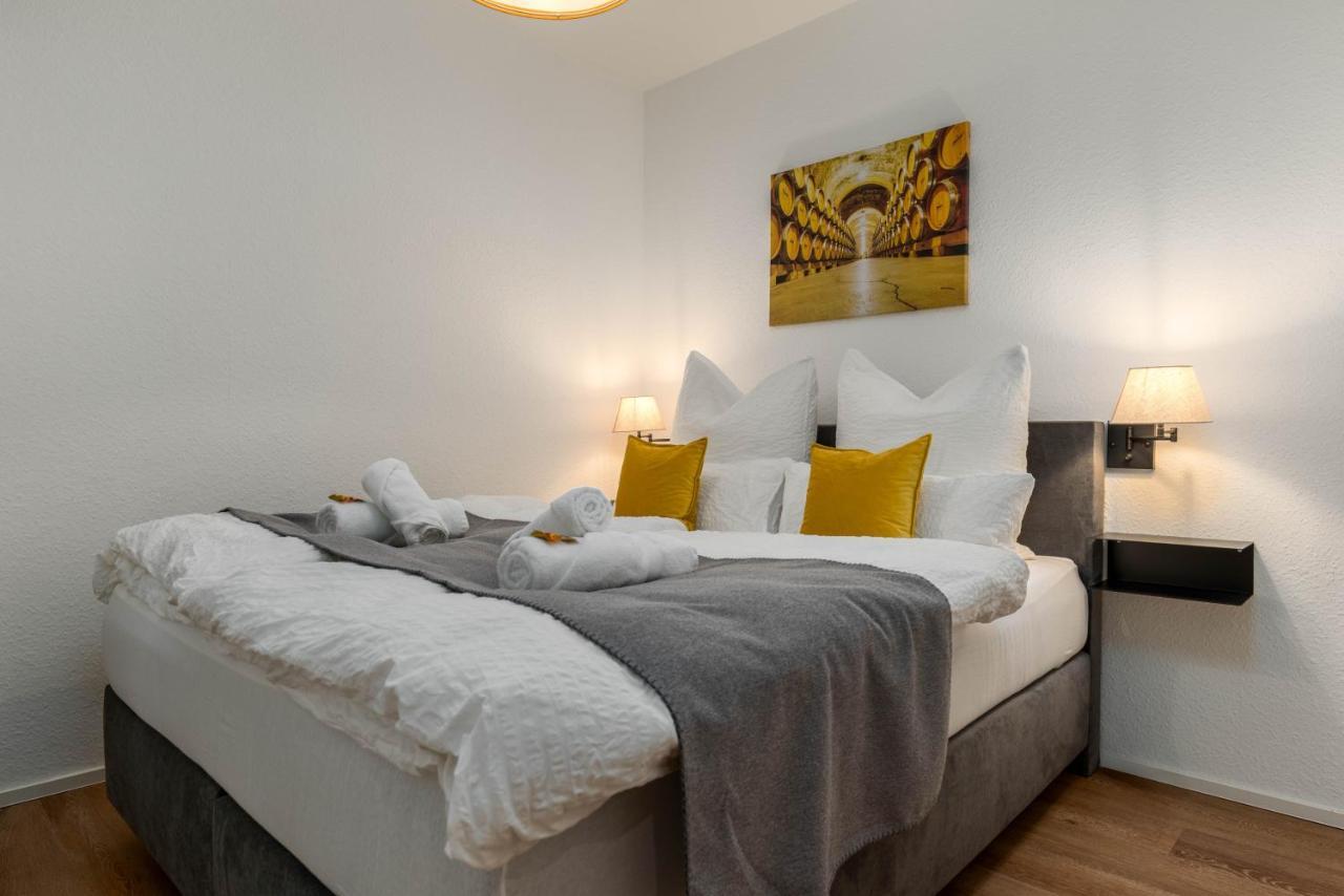 Vivamosel: Appartement Mit Mosel & Burgblick - Balkon - Parken - Aufzug - Fahrradraum كوتشيم المظهر الخارجي الصورة